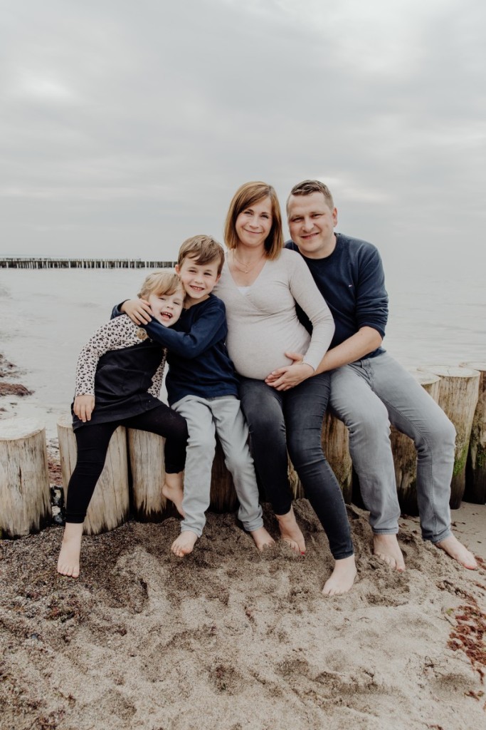 Schwangerschaftsshooting an der Ostsee.